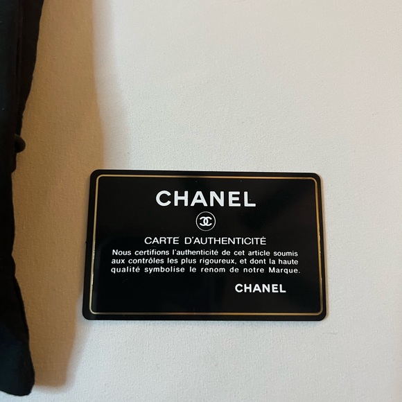 Chanel Limited round vanity 20C - Picture 9 of 9